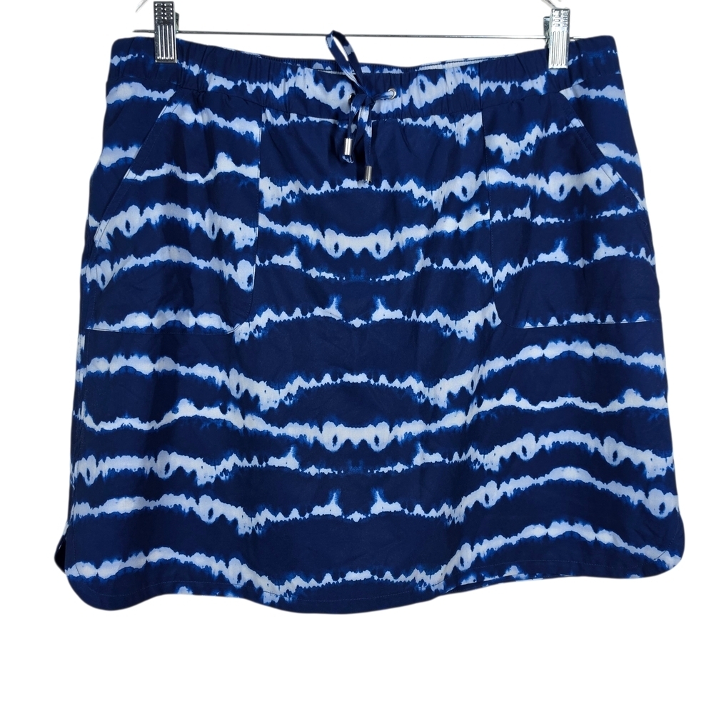 CHICO'S ZENERGY BLUE AND WHITE SKORT